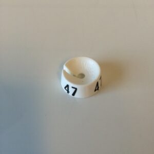 MB wit/zwart 47 voor op kledinghanger