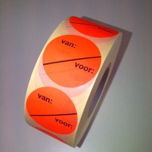 Etiket 35 mm fluor rood VAN VOOR perm